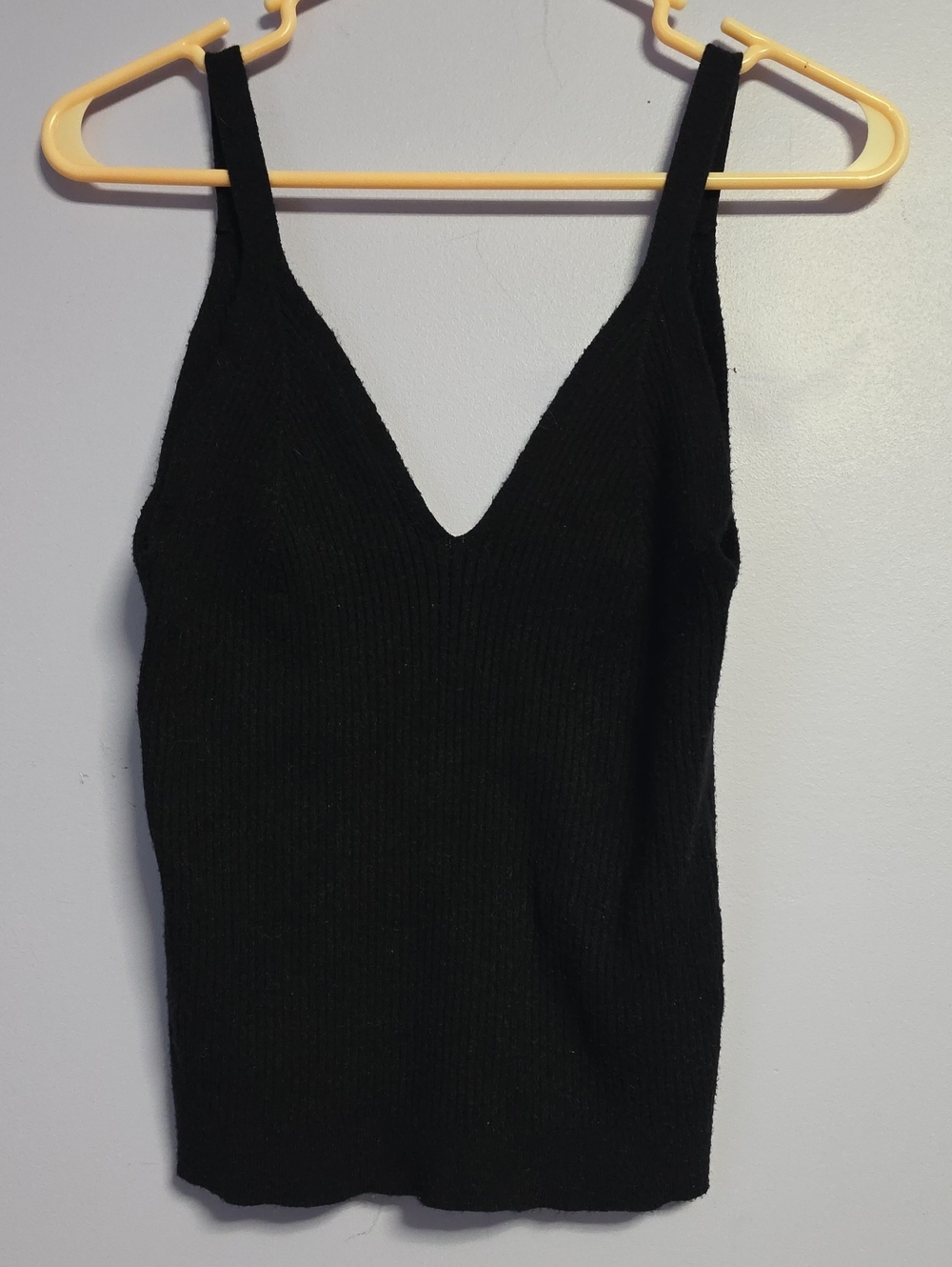 ODDY Black Ribbed V-Neck Tank Sweater